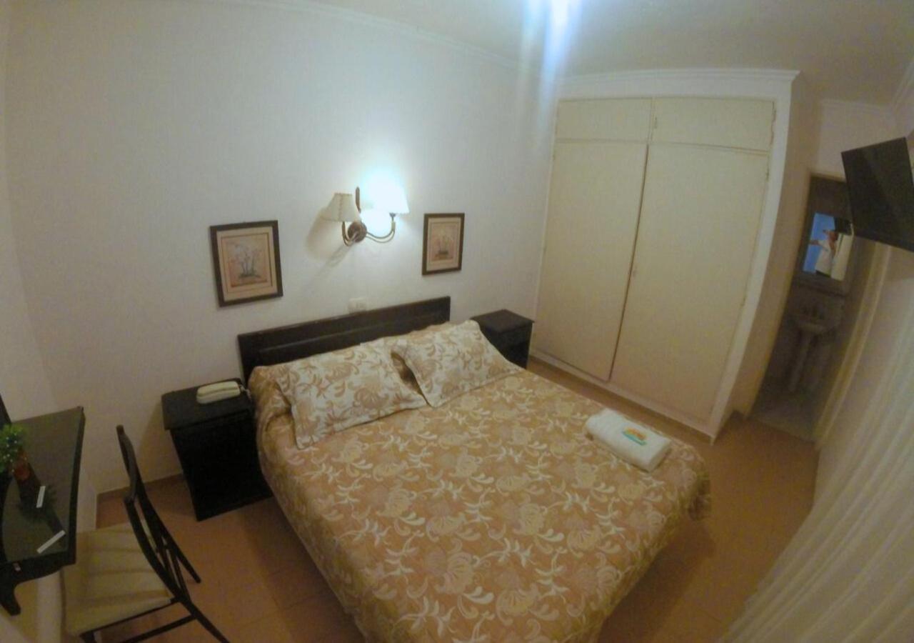 סנטיאגו דל אסטרו Nuevo Hotel Bristol מראה חיצוני תמונה